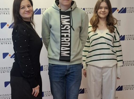 Anglų kalbos olimpiadoje pirma ir antra vietos!1