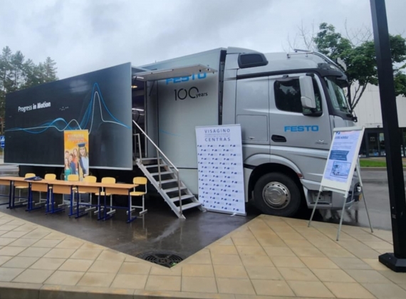 Infobusas su Festo įranga – inovacijos iš arti!1