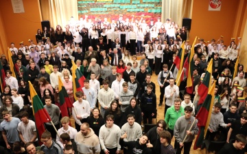 Visaginas TECH bendruomenė susibūrė šventiniame minėjime - koncerte „Sudainuokime Lietuvą“