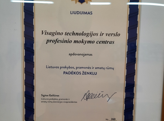 Visagino technologijos ir verslo profesinio mokymo centrui įteiktas Lietuvos prekybos, pramonės ir amatų rūmų padėkos ženklas už 2020 metų Aukštaitijos regiono profesinio mokymo lyderystę2