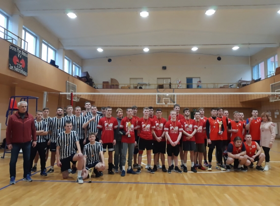 Vilniaus regiono profesinių mokymo įstaigų vaikinų tinklinio varžybose pirmoji vieta!2