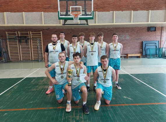 Lietuvos Respublikos profesinio mokymo įstaigų vaikinų krepšinio finalinėse varžybose antra vieta!3