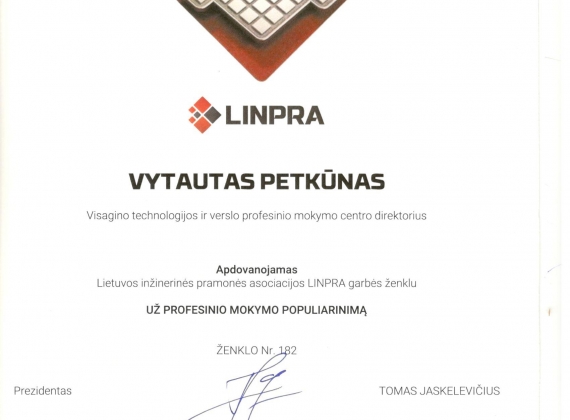 Lietuvos inžinerinės pramonės asociacijos LINPRA garbės ženklu apdovanotas mūsų centro direktorius dr. Vytautas Petkūnas!3