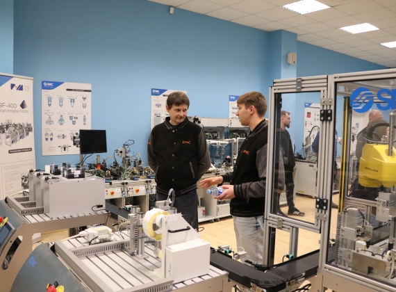 Nacionaliniame mechatronikos konkurse Visaginas TECH komanda laimėjo pirmą vietą!4