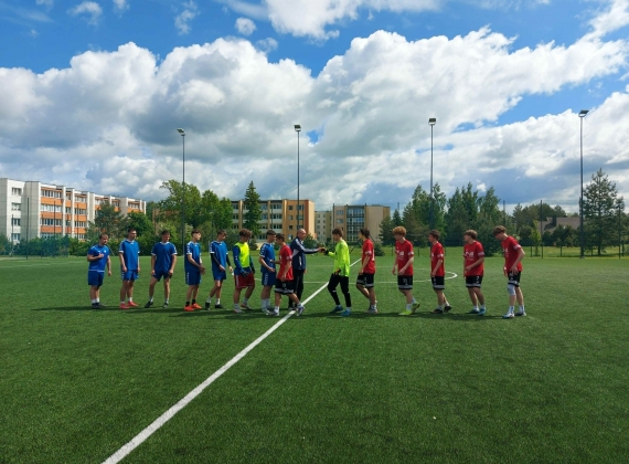 Lietuvos profesinių mokymų įstaigų finalinėse vaikinų 7×7 futbolo varžybose pirma vieta!5