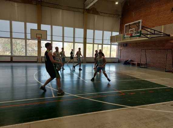 Lietuvos Respublikos profesinio mokymo įstaigų vaikinų krepšinio finalinėse varžybose antra vieta!5