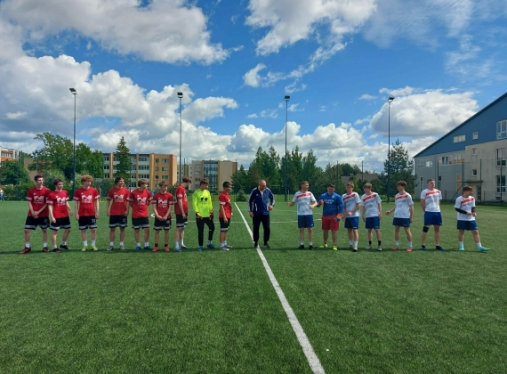 Lietuvos profesinių mokymų įstaigų finalinėse vaikinų 7×7 futbolo varžybose pirma vieta!6