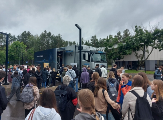Infobusas su Festo įranga – inovacijos iš arti!12