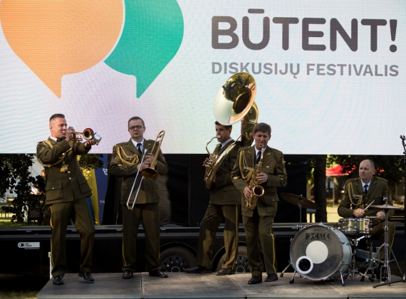 Centro direktorius Dr. Vytautas Petkūnas dalyvavo diskusijų festivalyje „BŪTENT !“15