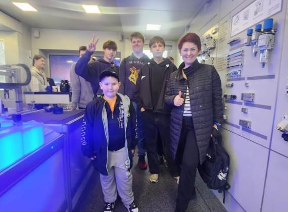 Infobusas su Festo įranga – inovacijos iš arti!16