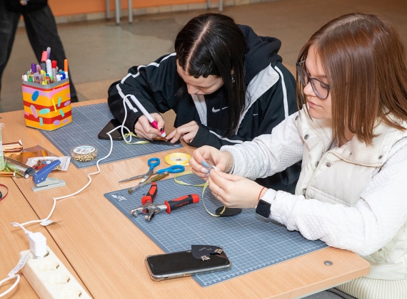 ATVIRŲ DURŲ DIENOS VISAGINO TECHNOLOGIJOS IR VERSLO PROFESINIO MOKYMO CENTRE21