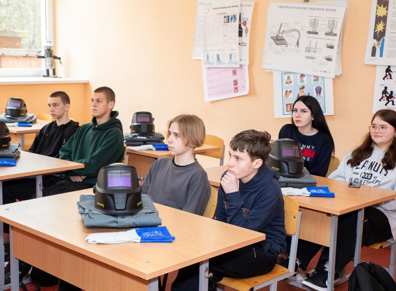 ATVIRŲ DURŲ DIENOS VISAGINO TECHNOLOGIJOS IR VERSLO PROFESINIO MOKYMO CENTRE26